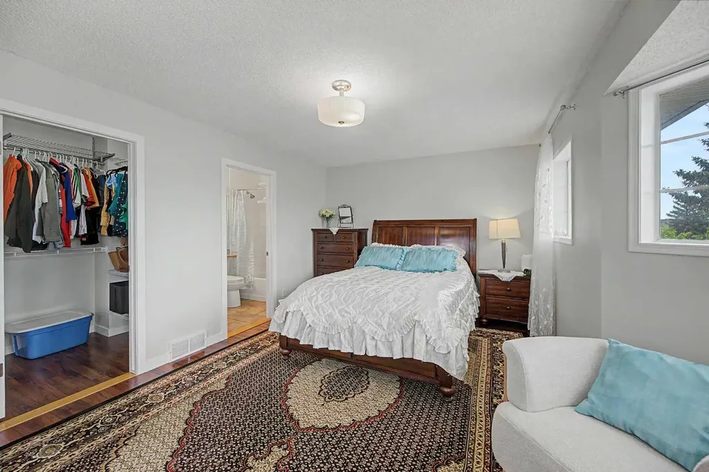77 Citadel Gardens NW Calgary AB T3G 3X6