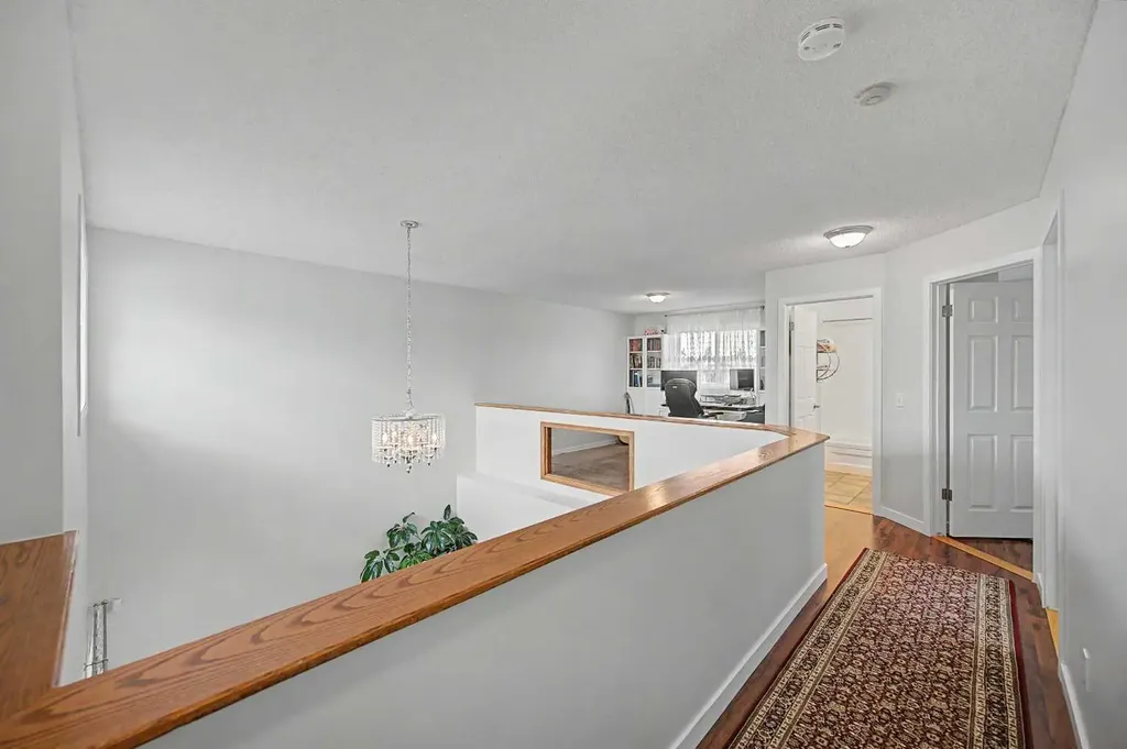 77 Citadel Gardens NW Calgary AB T3G 3X6