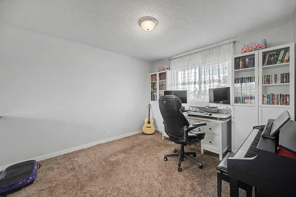 77 Citadel Gardens NW Calgary AB T3G 3X6