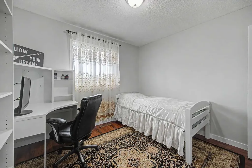 77 Citadel Gardens NW Calgary AB T3G 3X6