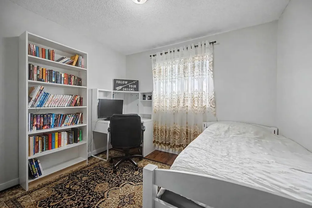 77 Citadel Gardens NW Calgary AB T3G 3X6