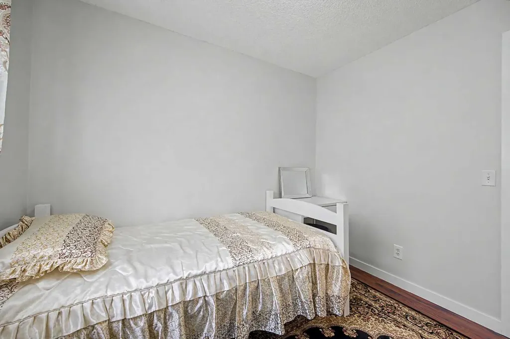 77 Citadel Gardens NW Calgary AB T3G 3X6