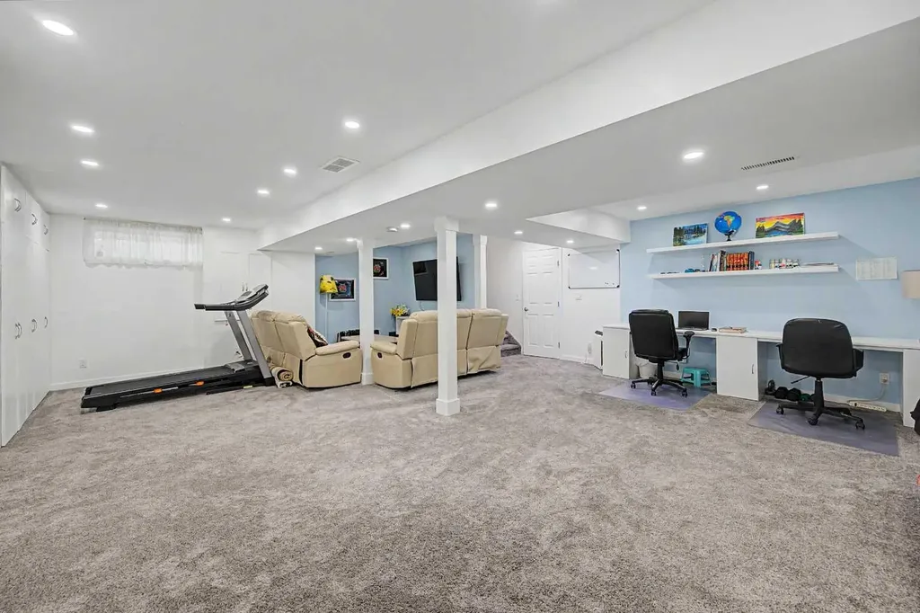 77 Citadel Gardens NW Calgary AB T3G 3X6