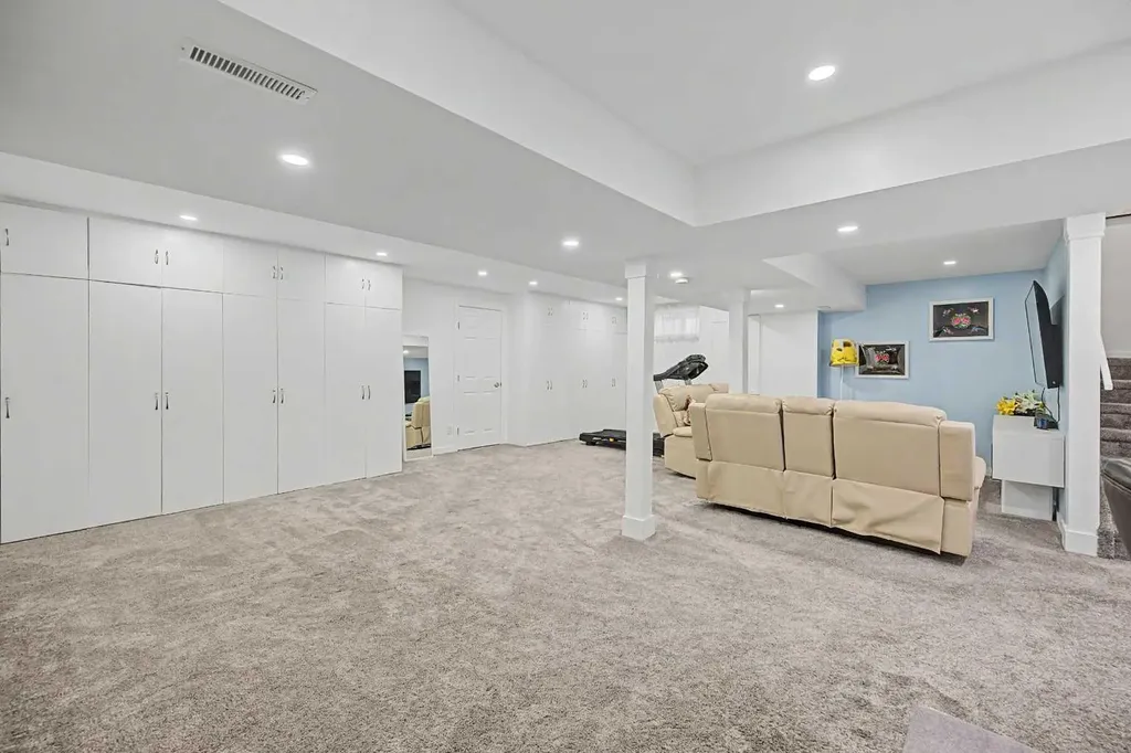 77 Citadel Gardens NW Calgary AB T3G 3X6