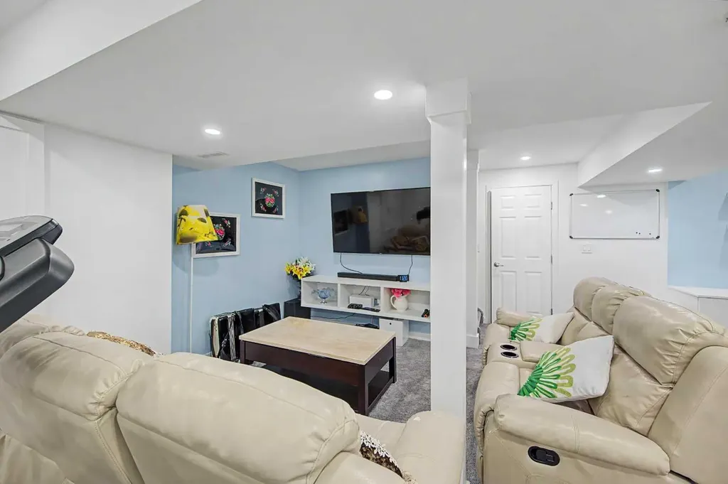 77 Citadel Gardens NW Calgary AB T3G 3X6