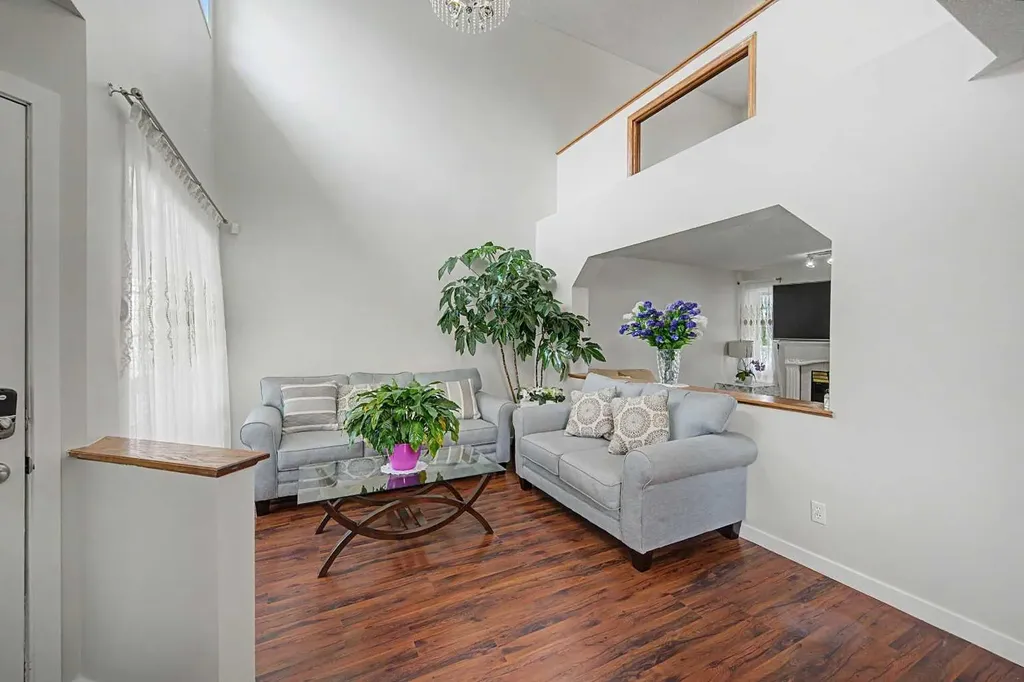 77 Citadel Gardens NW Calgary AB T3G 3X6