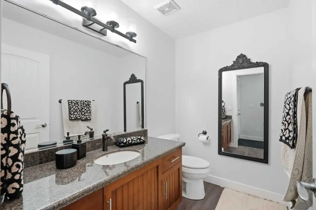 100 Cove Rise Chestermere AB T1X 1S7