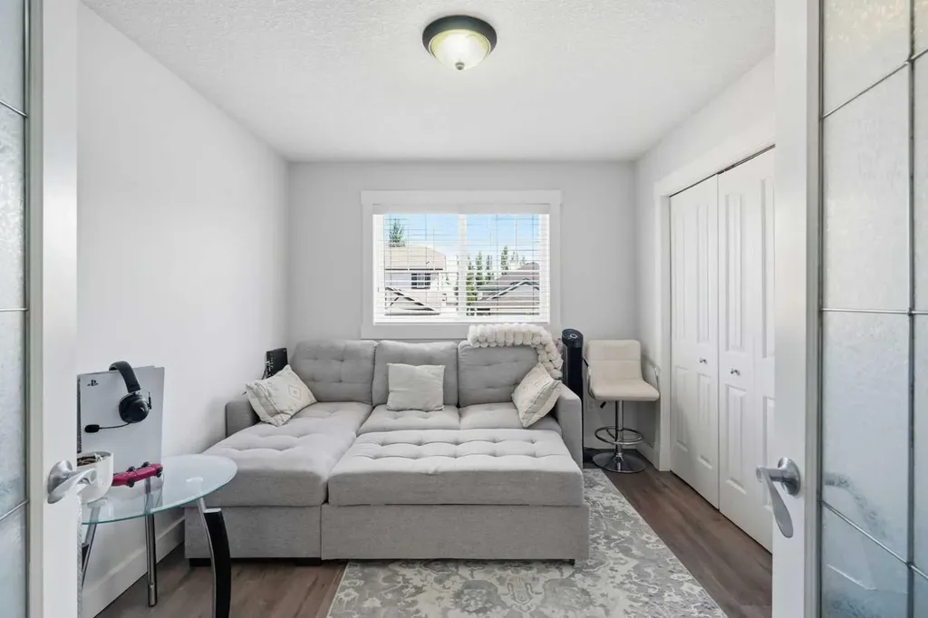 100 Cove Rise Chestermere AB T1X 1S7