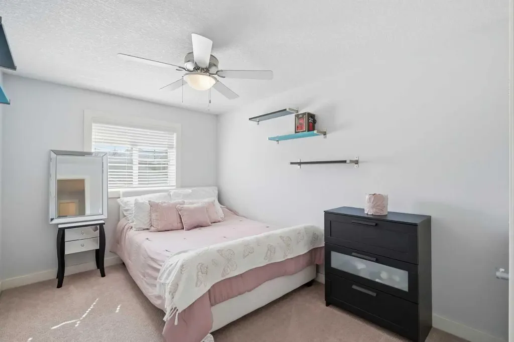 100 Cove Rise Chestermere AB T1X 1S7
