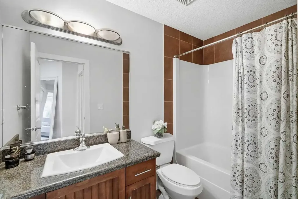100 Cove Rise Chestermere AB T1X 1S7