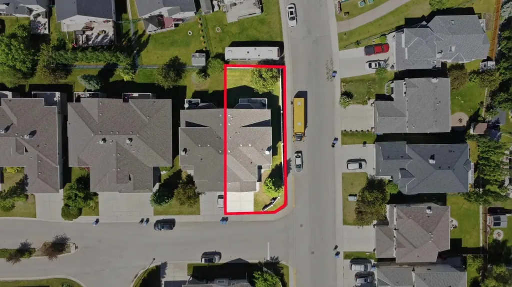 100 Cove Rise Chestermere AB T1X 1S7