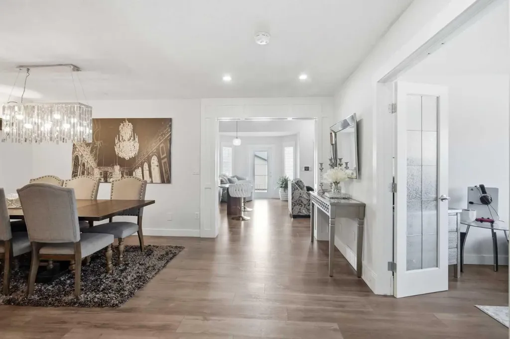 100 Cove Rise Chestermere AB T1X 1S7