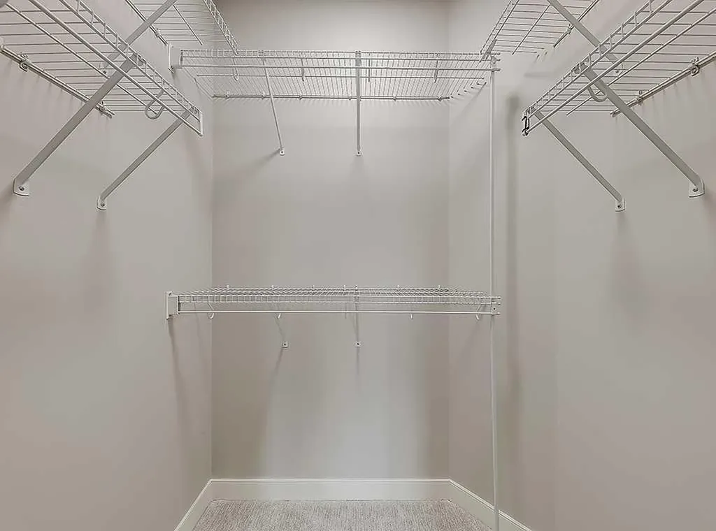 20 Discovery Ridge Close SW Calgary AB T3H 5X4