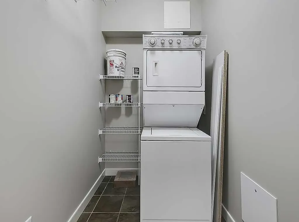 20 Discovery Ridge Close SW Calgary AB T3H 5X4
