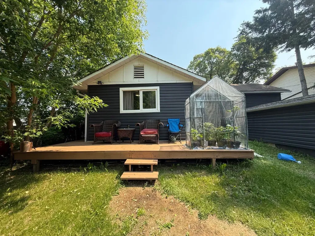 4911 42 Street Athabasca AB T9S 1P7