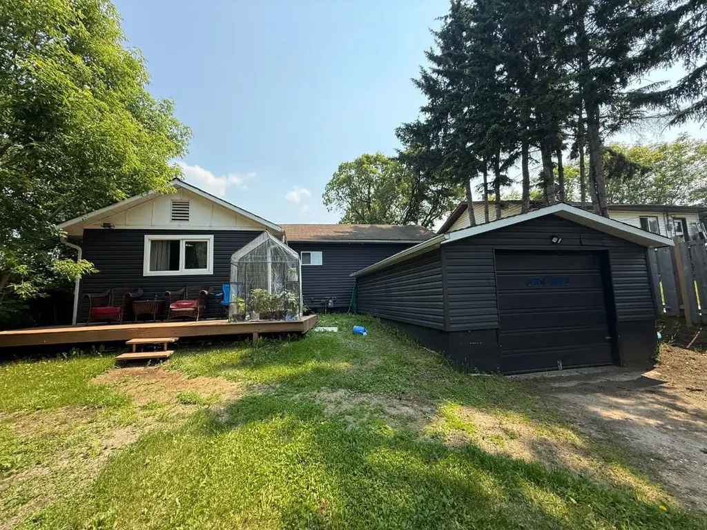 4911 42 Street Athabasca AB T9S 1P7