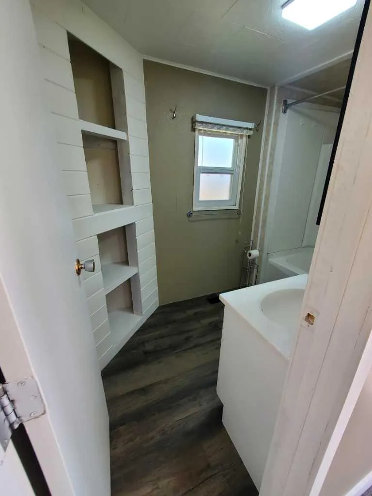 531 65 Street Edson AB T7E 1M2