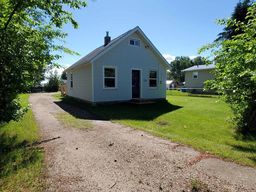 531 65 Street Edson AB T7E 1M2