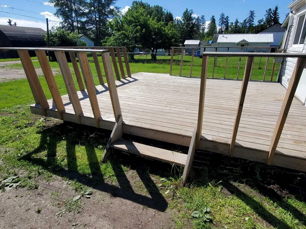 531 65 Street Edson AB T7E 1M2