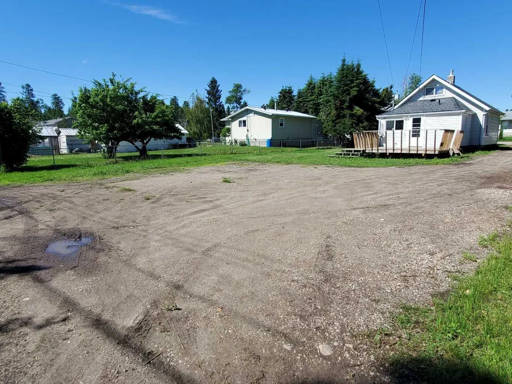 531 65 Street Edson AB T7E 1M2