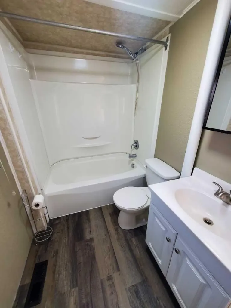 531 65 Street Edson AB T7E 1M2