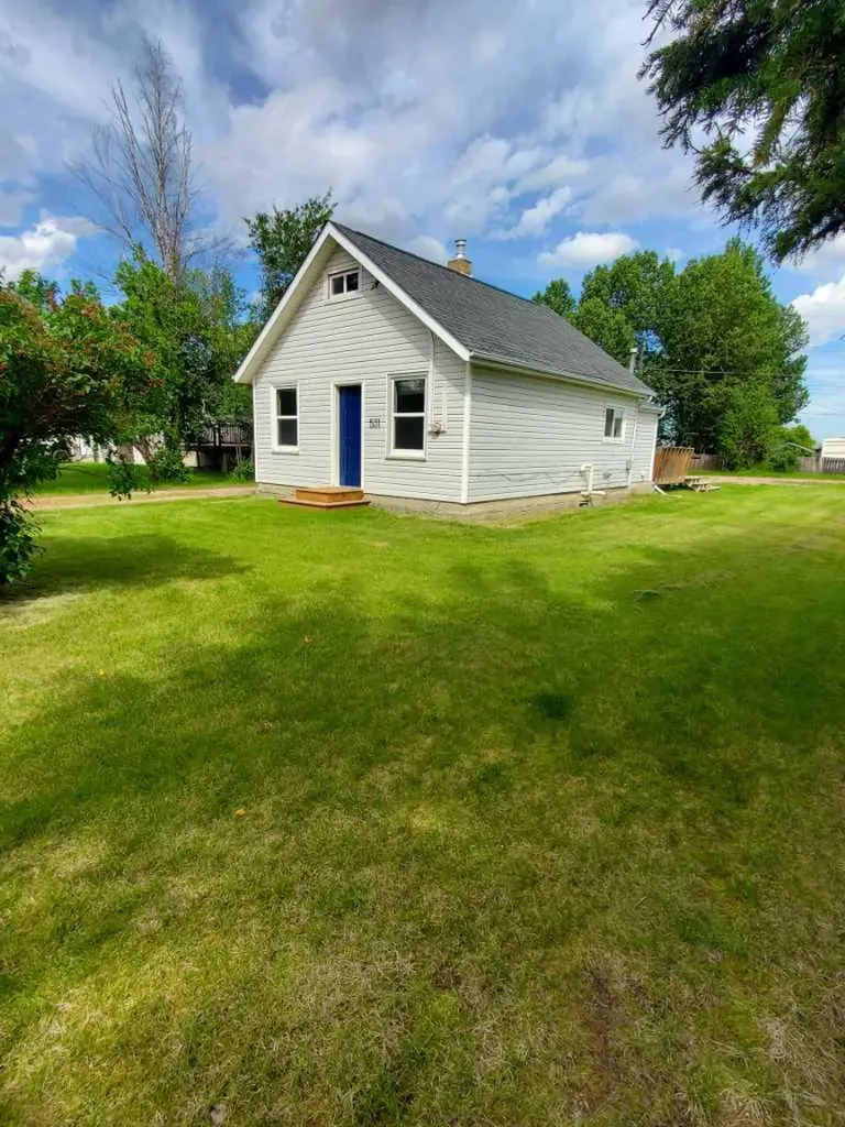 531 65 Street Edson AB T7E 1M2