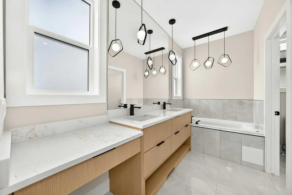 2049 Waterbury Road W Chestermere AB T1X3A9