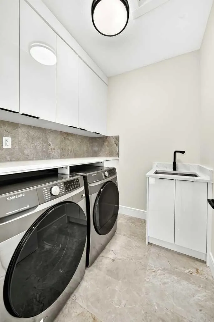 2049 Waterbury Road W Chestermere AB T1X3A9