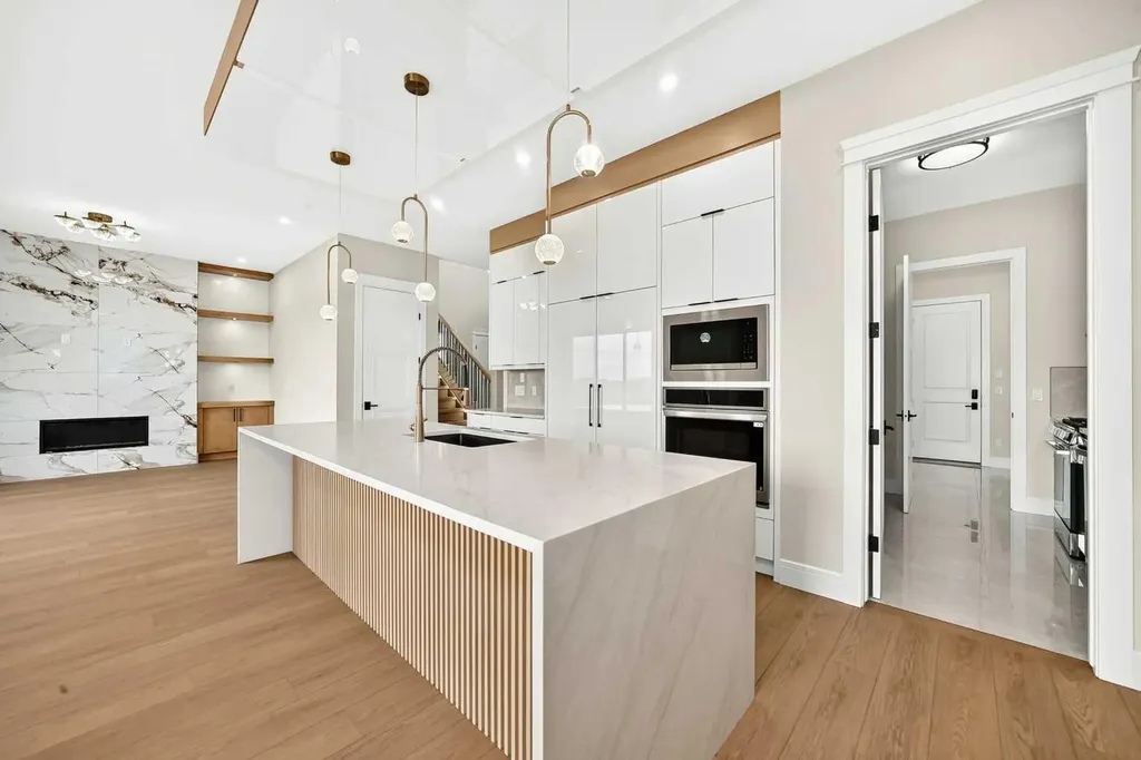 2049 Waterbury Road W Chestermere AB T1X3A9