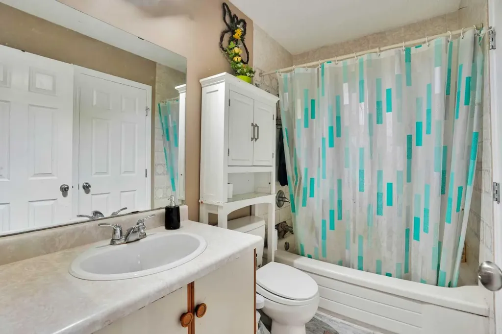 95 Castlegreen Close NE Calgary AB T3J 1Y6