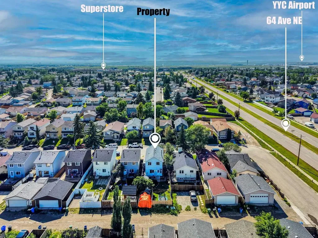 95 Castlegreen Close NE Calgary AB T3J 1Y6