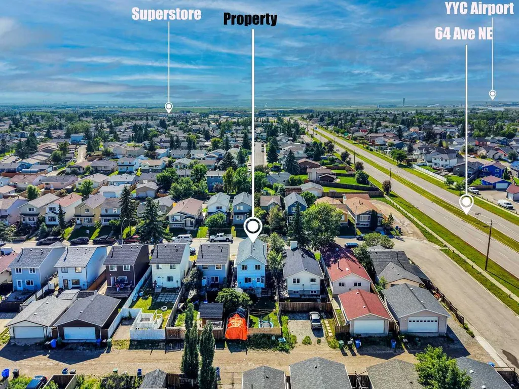 95 Castlegreen Close NE Calgary AB T3J 1Y6