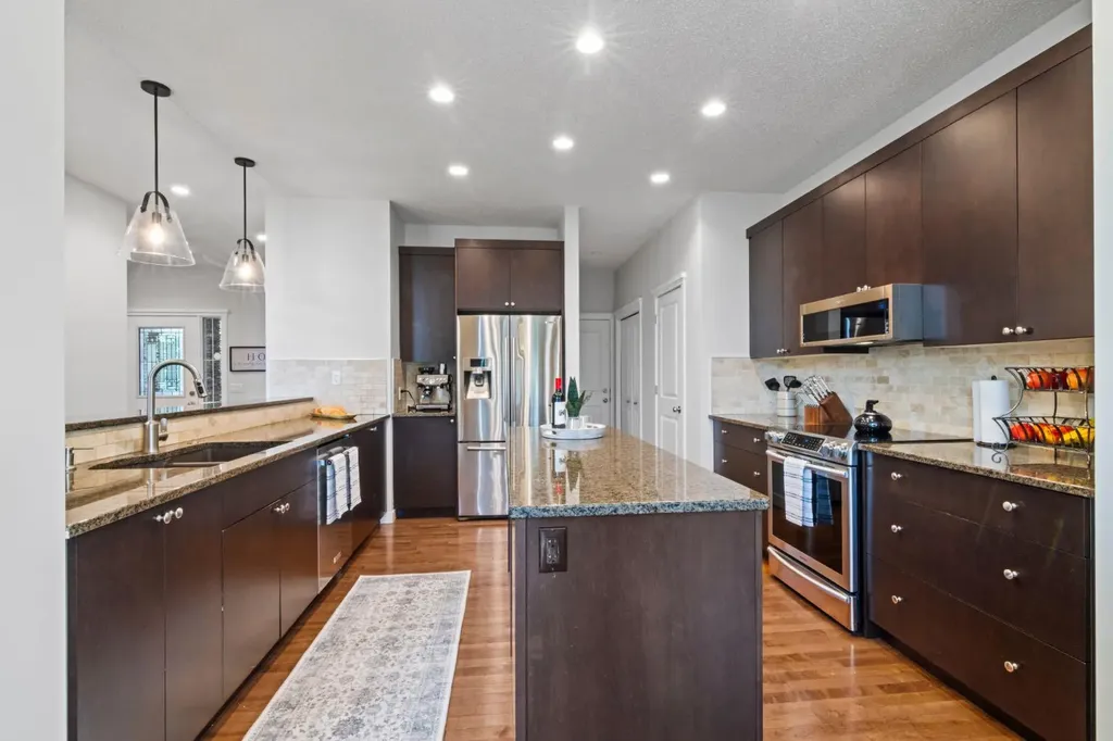 173 Cranarch Close SE Calgary AB T3M 0T9