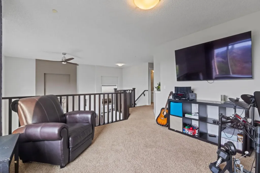 173 Cranarch Close SE Calgary AB T3M 0T9