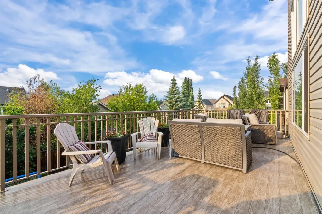 173 Cranarch Close SE Calgary AB T3M 0T9