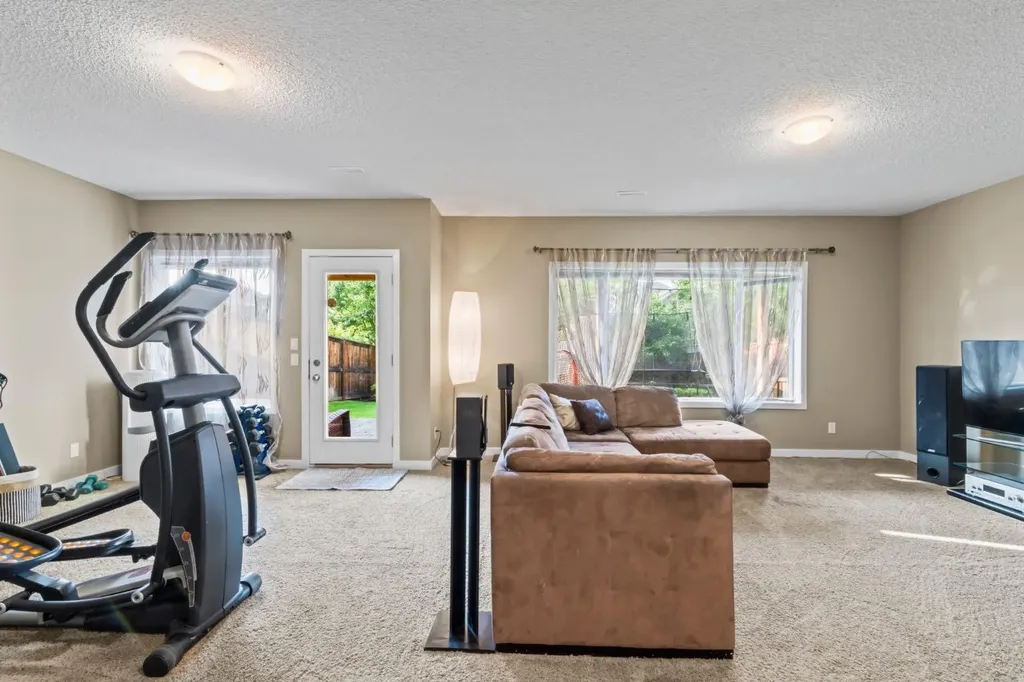 173 Cranarch Close SE Calgary AB T3M 0T9