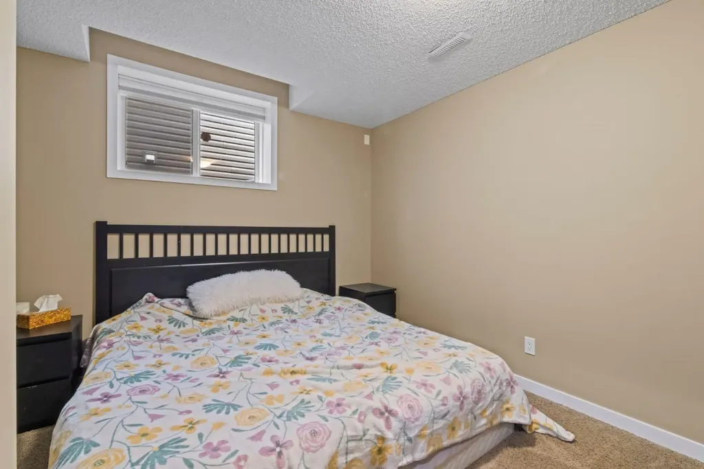 173 Cranarch Close SE Calgary AB T3M 0T9