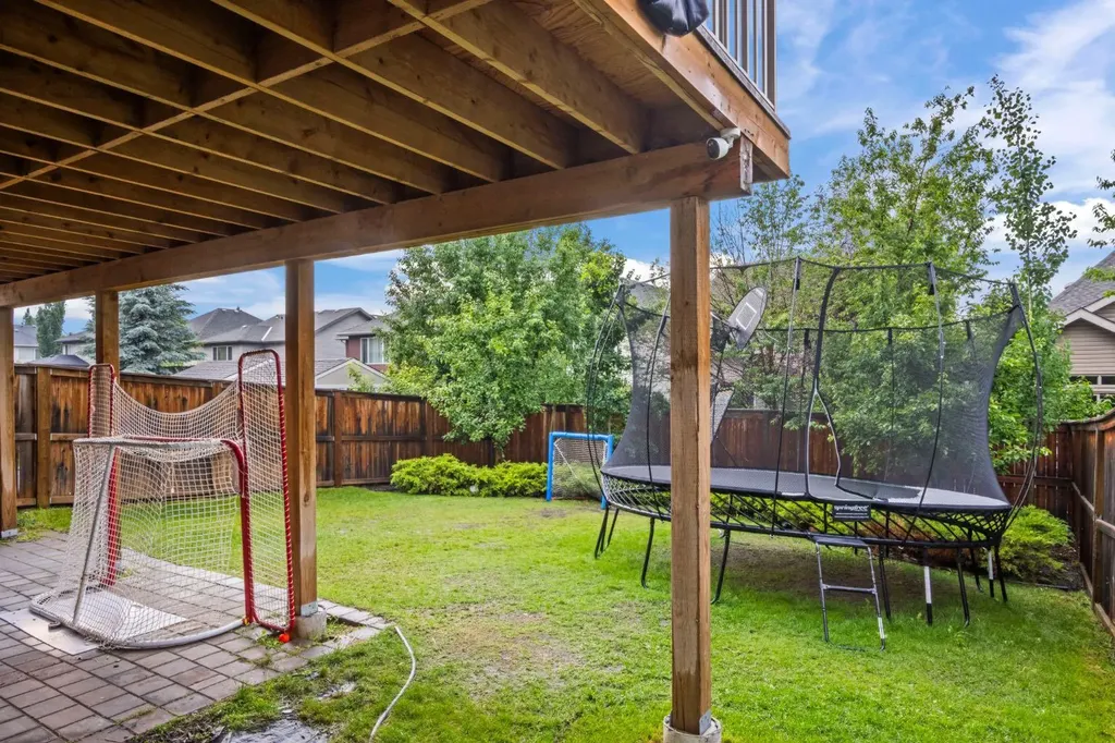 173 Cranarch Close SE Calgary AB T3M 0T9