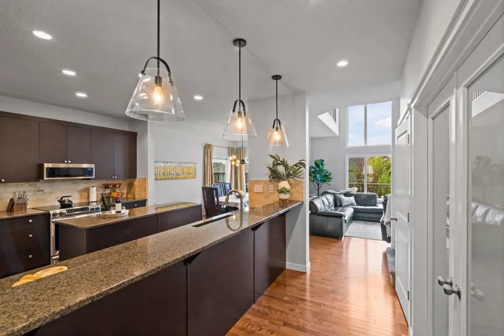 173 Cranarch Close SE Calgary AB T3M 0T9