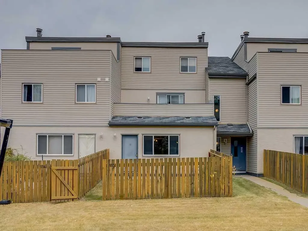 1540 29 Street NW Calgary AB T2R 0B3