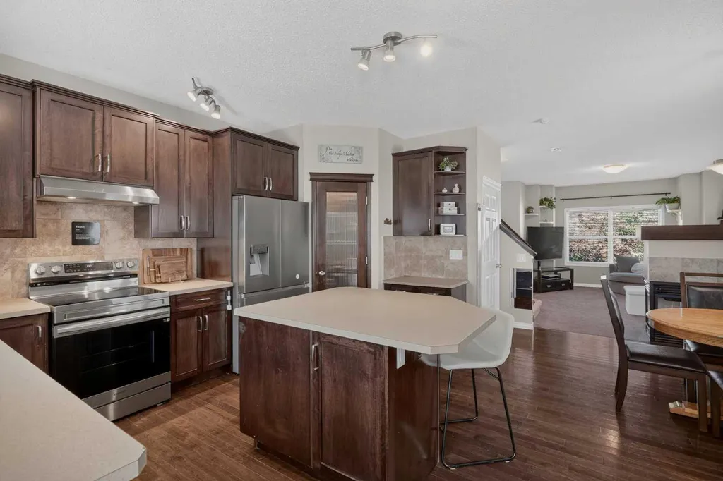 325 Cimarron Vista Way Okotoks AB T1S 0J6