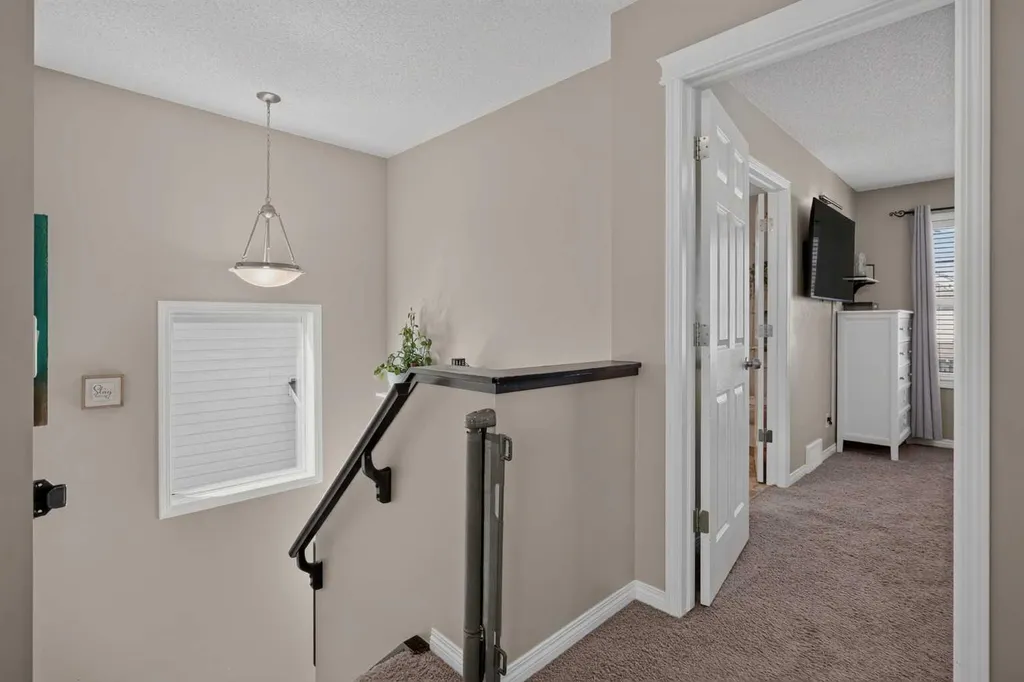 325 Cimarron Vista Way Okotoks AB T1S 0J6