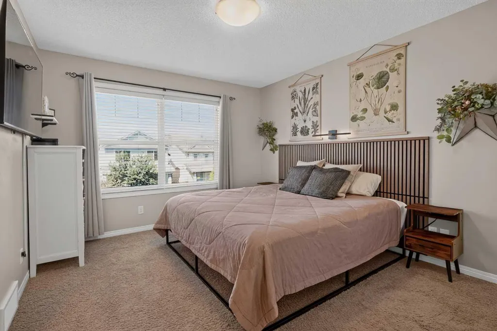 325 Cimarron Vista Way Okotoks AB T1S 0J6