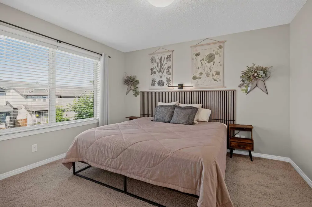 325 Cimarron Vista Way Okotoks AB T1S 0J6