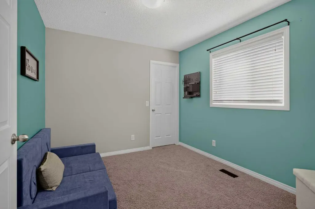 325 Cimarron Vista Way Okotoks AB T1S 0J6