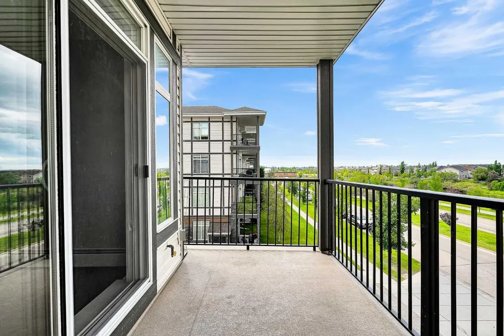 6703 New Brighton Avenue SE Calgary AB T2Z 5C8