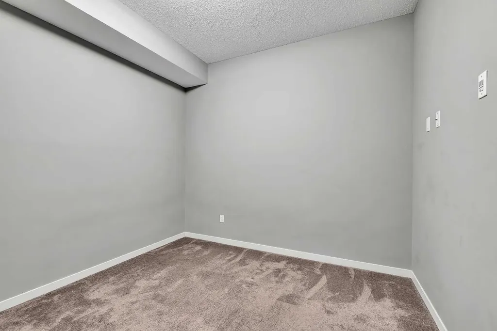 6703 New Brighton Avenue SE Calgary AB T2Z 5C8