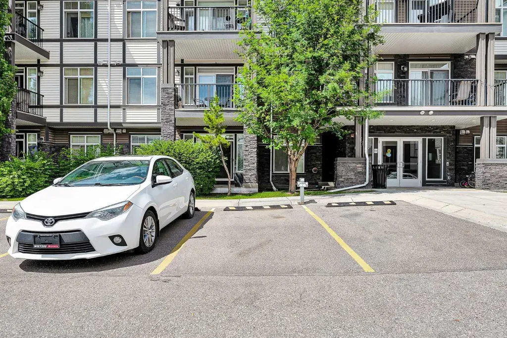 6703 New Brighton Avenue SE Calgary AB T2Z 5C8