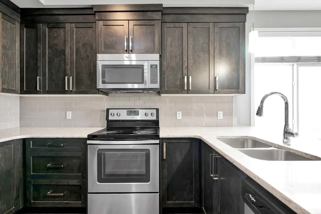 6703 New Brighton Avenue SE Calgary AB T2Z 5C8
