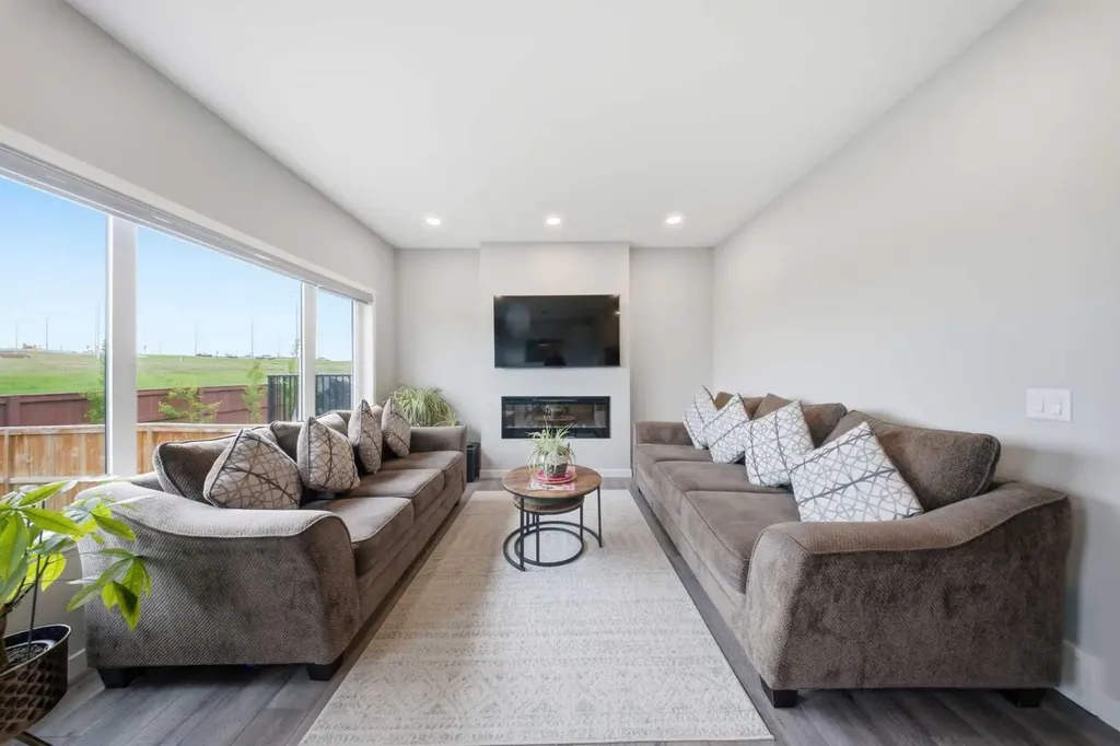 234 Carringsby Way N Calgary AB T3P 1T5